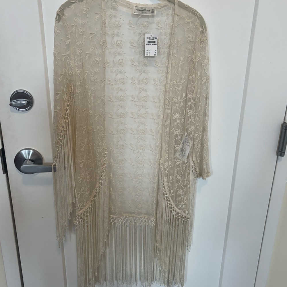 Abercrombie & Fitch Cream (XS) Lace Fringe Kimono (NWT)